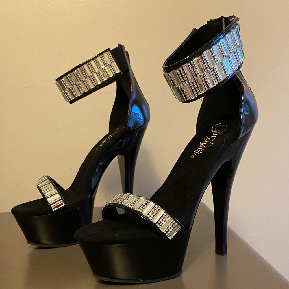 NWOB Heels kiss-269rs